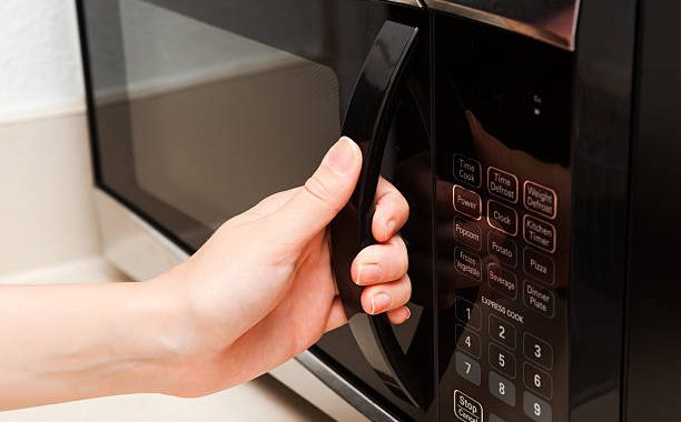 Microwaves with Self-Cleaning Function: Saving Time and Effort on Cleaning 3 CVR