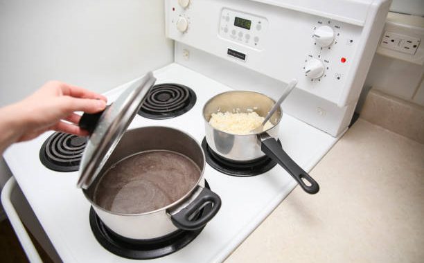 Ensuring Kitchen Safety: Exploring Hobs with Integrated Safety Features 3 CVR 10