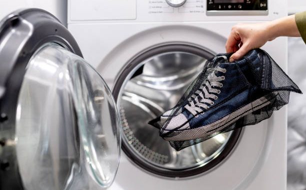 Preserving the Color and Shape of Your Clothes: Washing Machines with Jeans Mode 4 CVR 2