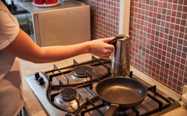 Exploring the Pros and Cons of Ceramic Hobs: Making an Informed Choice 4 CVR 3