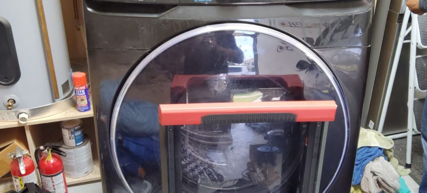 Does Your Laundry Smell Musty After Washing? The Cause May Be a Clogged Filter 6 CVR 11 04