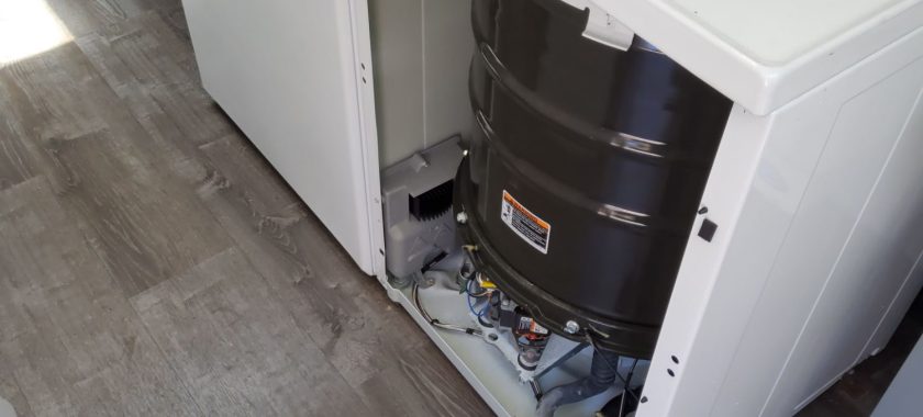 Washing Machine Shakes Excessively During Spin Cycle: Unbalanced Load or Worn Shock Absorbers 3 CVR 15