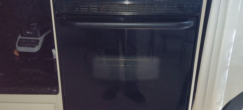 Oven Door Glass Fogs Up During Baking: Worn Door Seal or Poor Ventilation 4 CVR 2